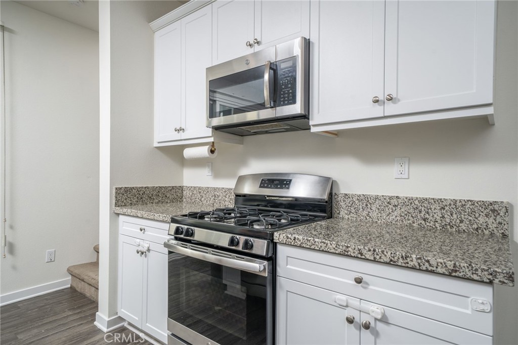 1606 Pear Tree Place Property Photo 10