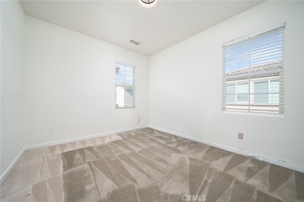 1606 Pear Tree Place Property Photo 12