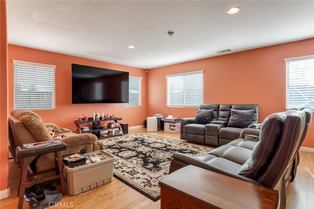 52988 Astrid Property Photo 11