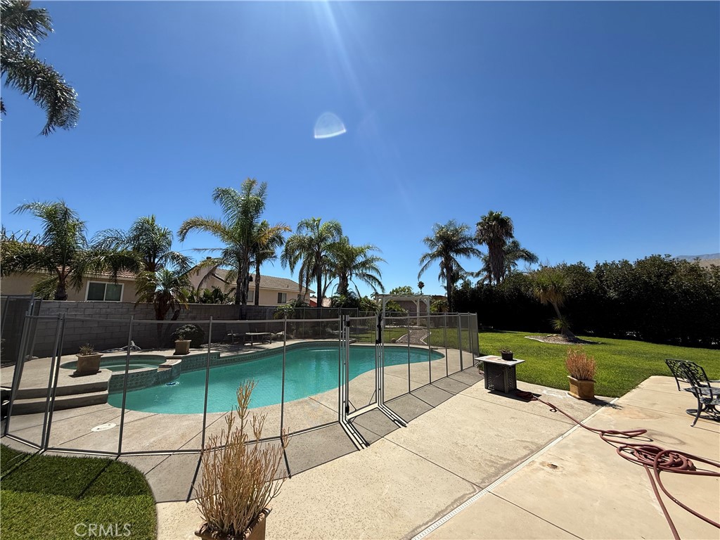 3535 Fernwood Avenue Property Photo 2