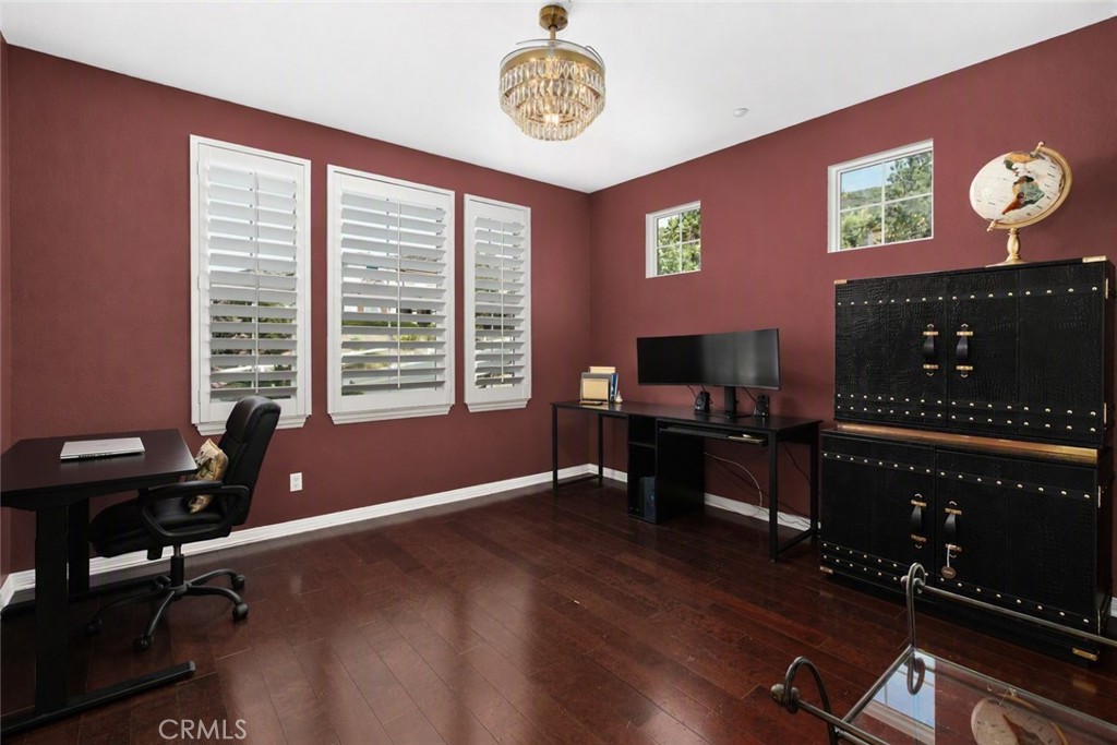 2830 Crestview Drive Property Photo 6