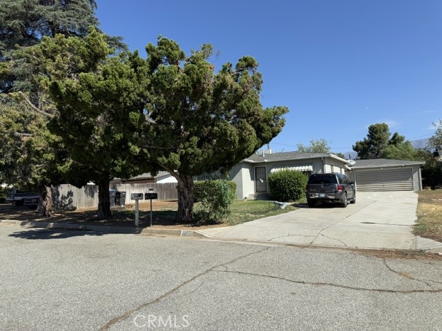 1425 W Hays Property Photo 1