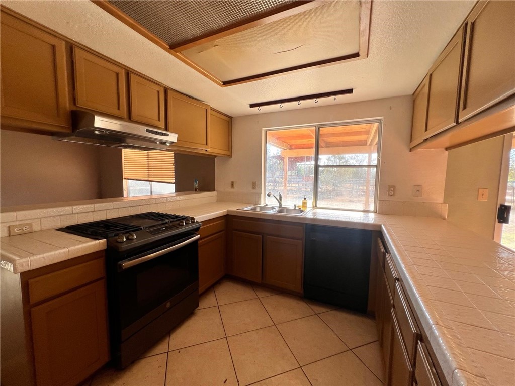 37045 96th E Property Photo 10