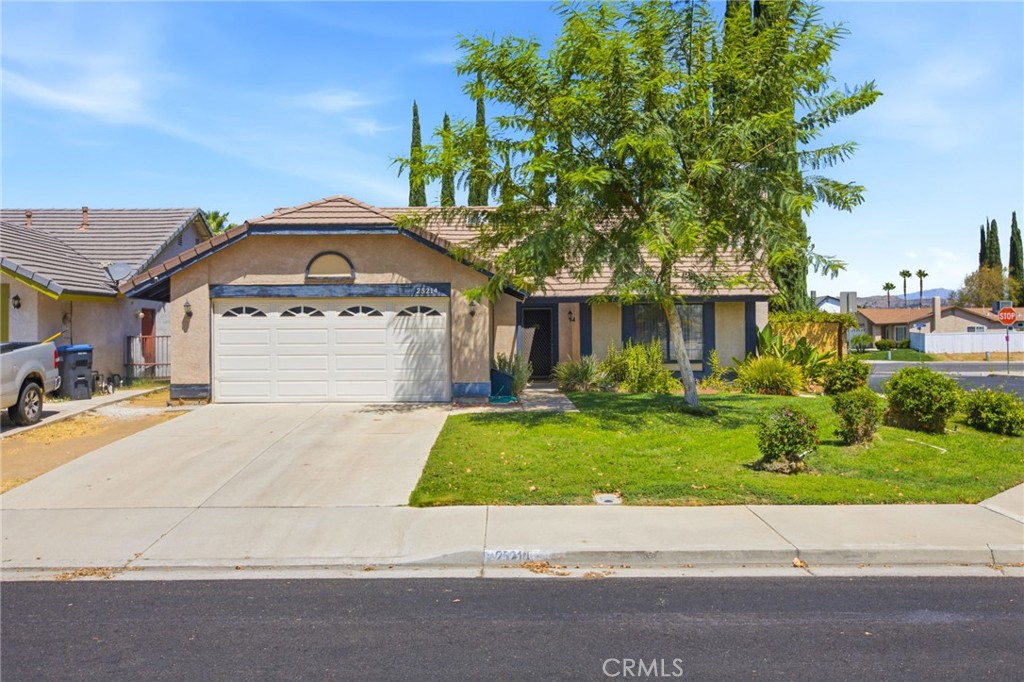 25214 Desert Willow Drive Property Photo 1