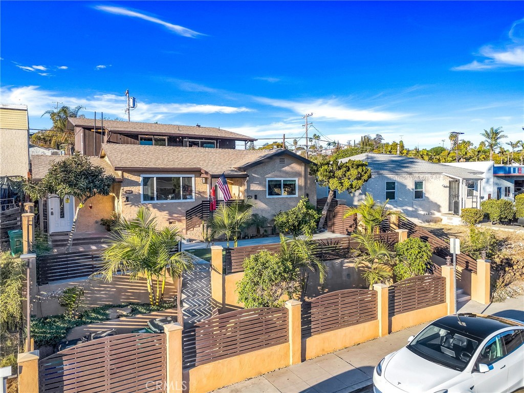 6238 University Property Photo 3