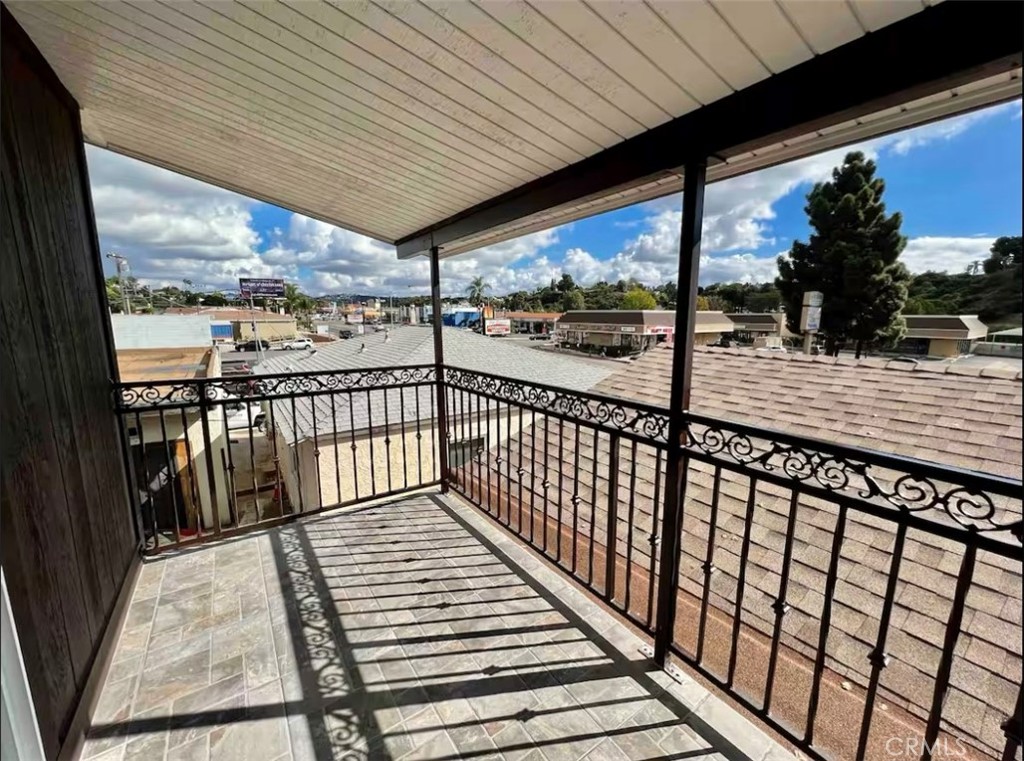 6238 University Property Photo 18
