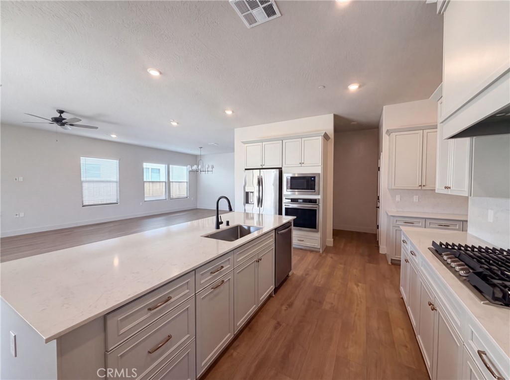 2246 N Marion Property Photo 8