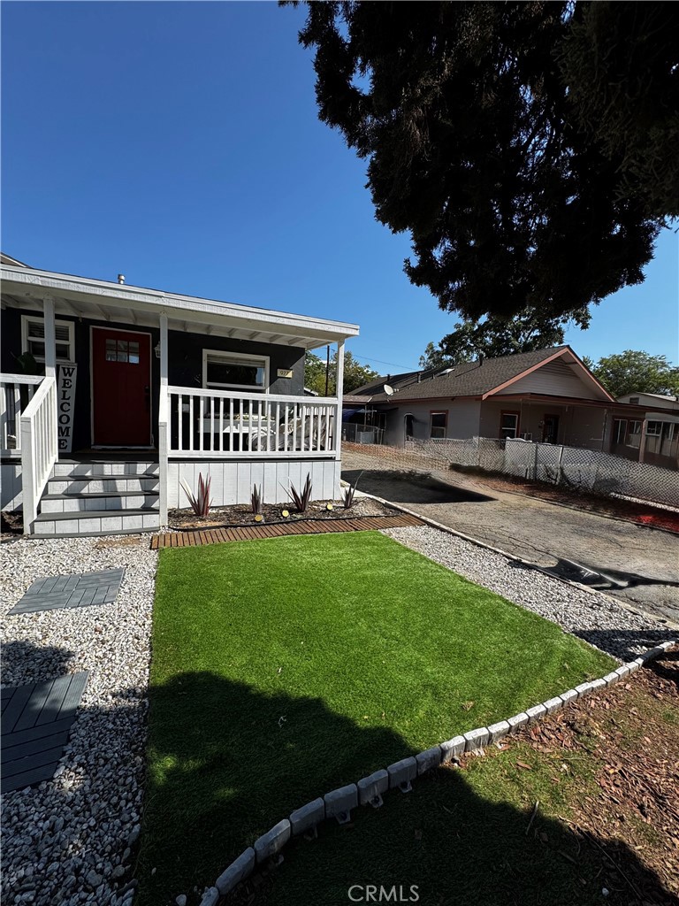 977 W Hays Property Photo 3