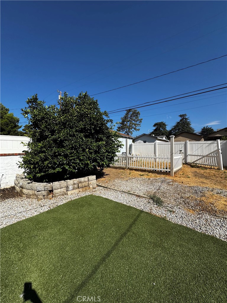 977 W Hays Property Photo 19