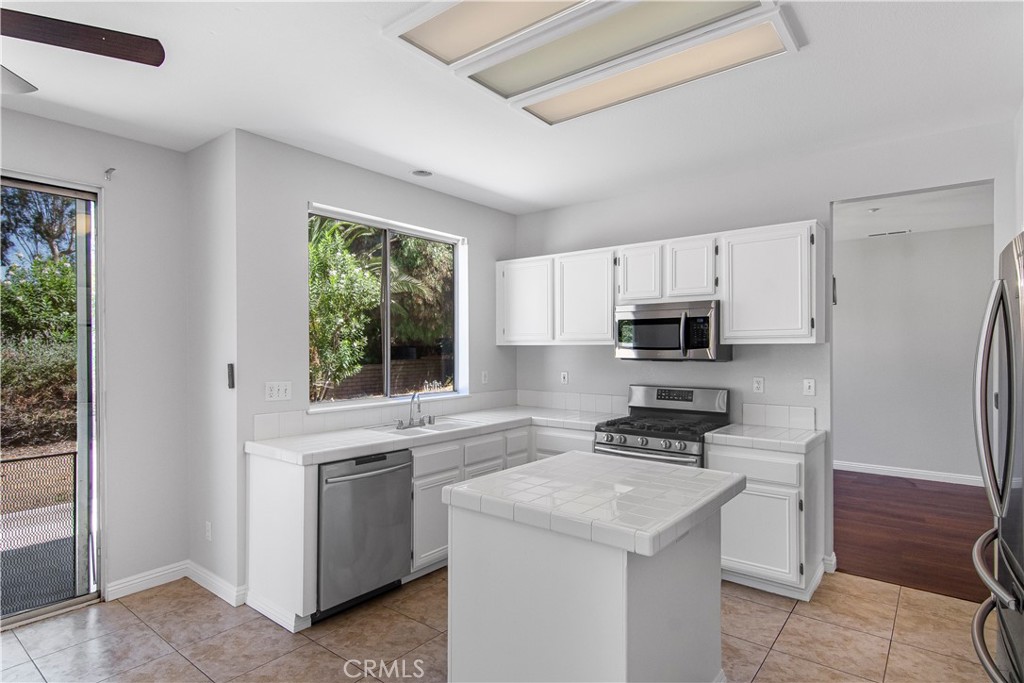 1334 Kirkmichael Circle Property Photo 4
