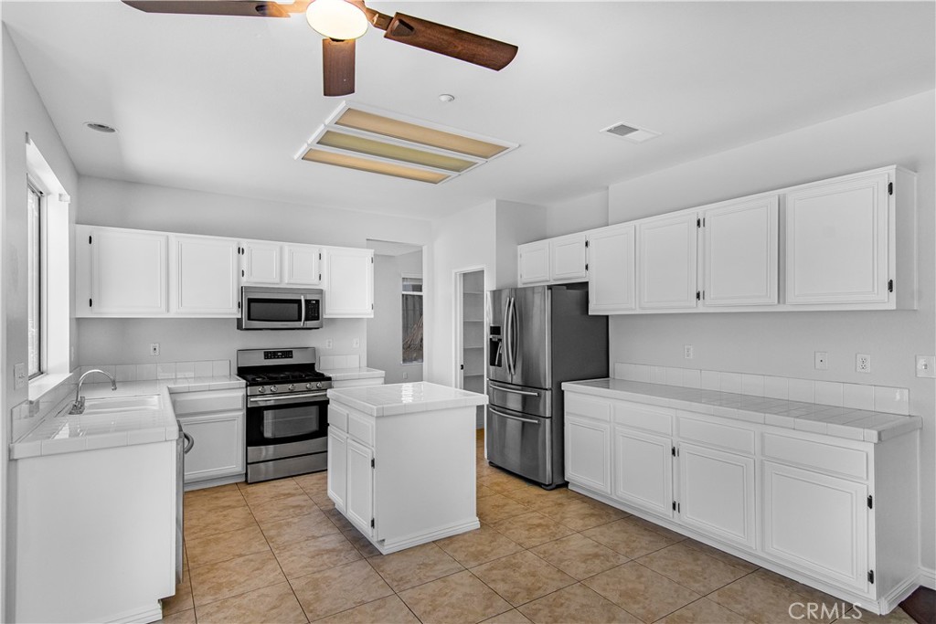 1334 Kirkmichael Circle Property Photo 5
