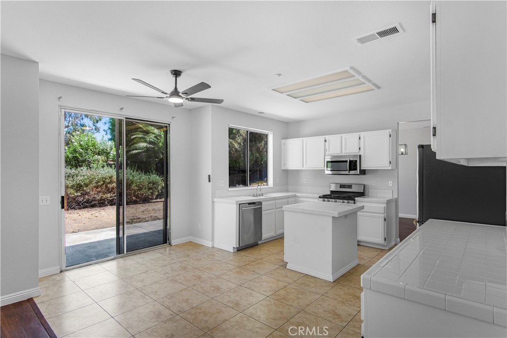 1334 Kirkmichael Circle Property Photo 6