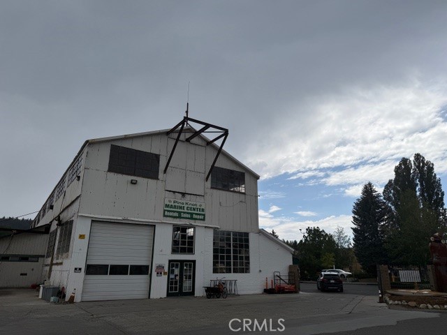 400 Pine Knot Property Photo 11