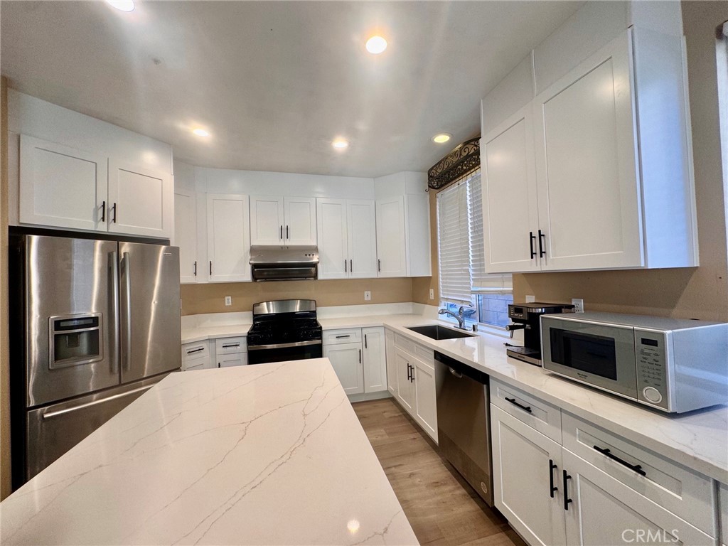 14880 Southend Street Property Photo 2