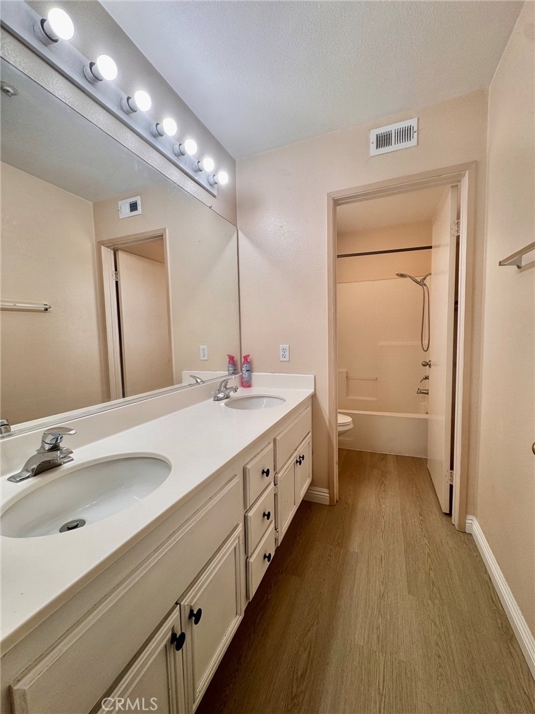14880 Southend Street Property Photo 20
