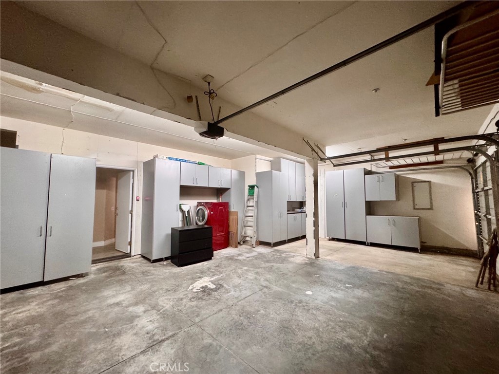14880 Southend Street Property Photo 28