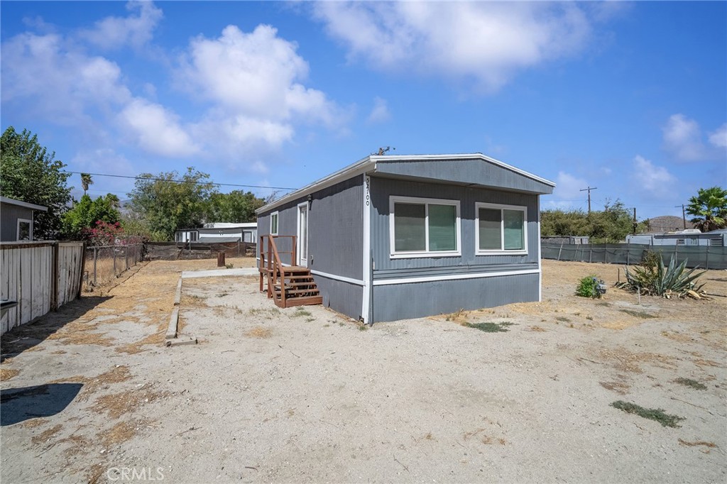 52100 Esperanza Avenue Property Photo 1