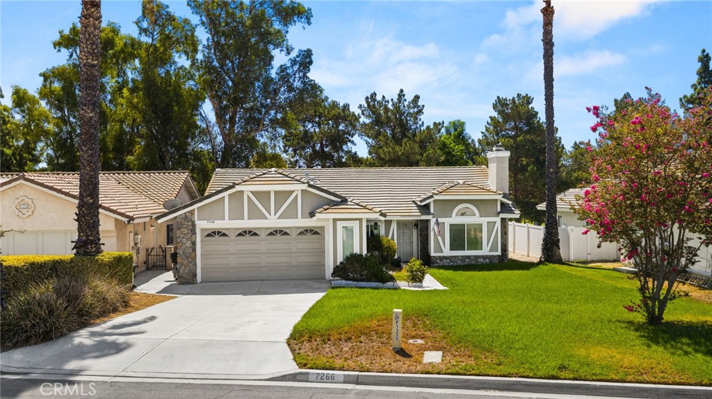 7266 Linares Ave Property Photo