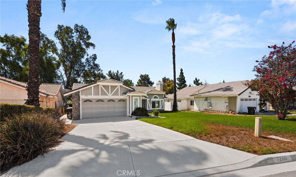 7266 Linares Ave Property Photo 3