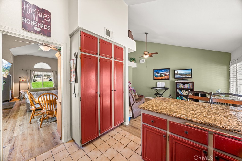 7266 Linares Ave Property Photo 14