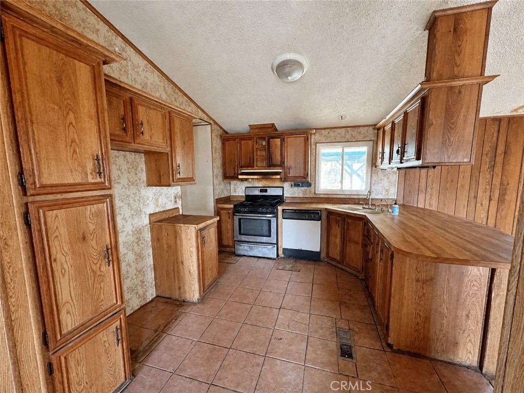 18440 Carroll Property Photo 6