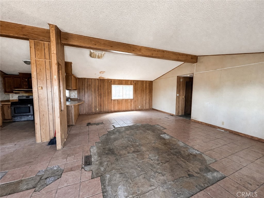 18440 Carroll Property Photo 7
