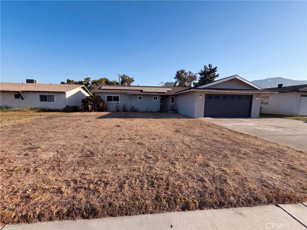 26934 10th Property Photo 1