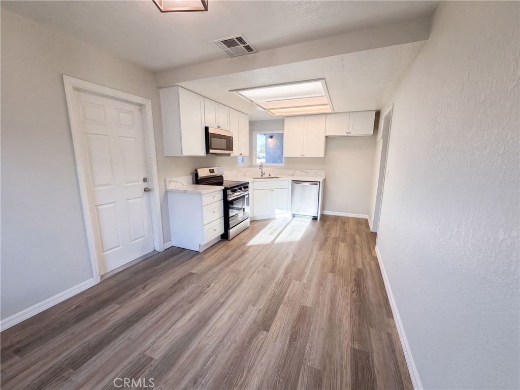 26934 10th Property Photo 2