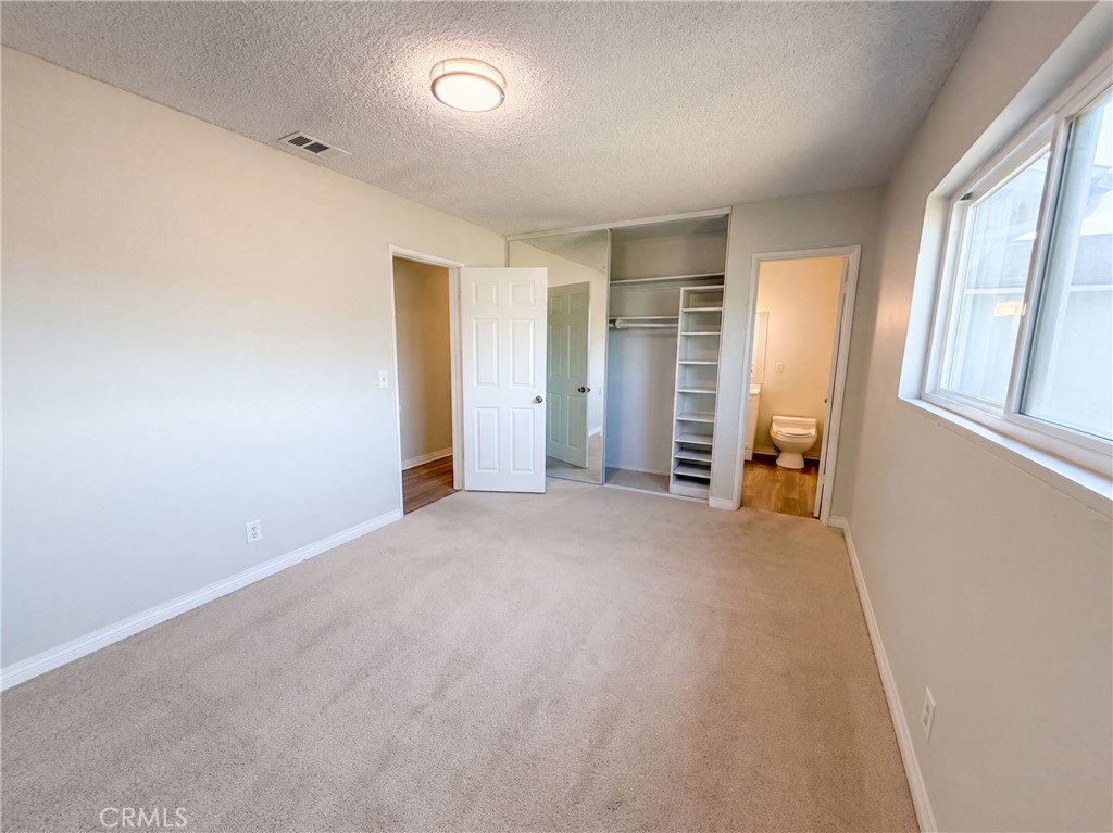 26934 10th Property Photo 4