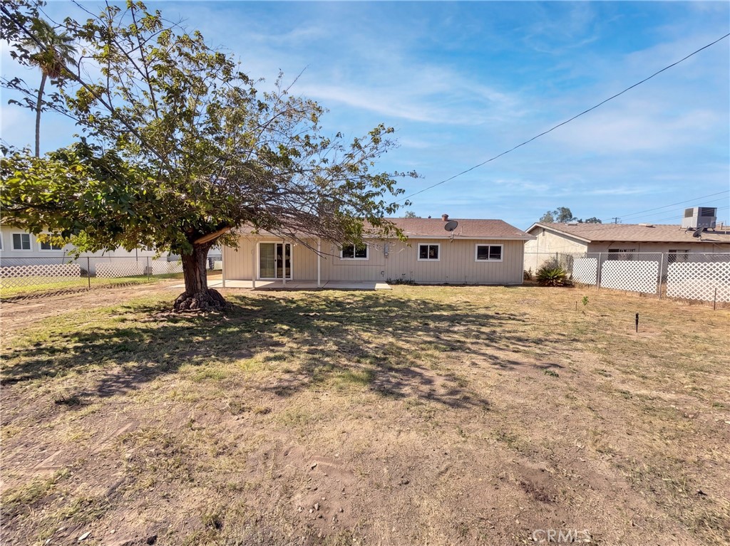 26934 10th Property Photo 5