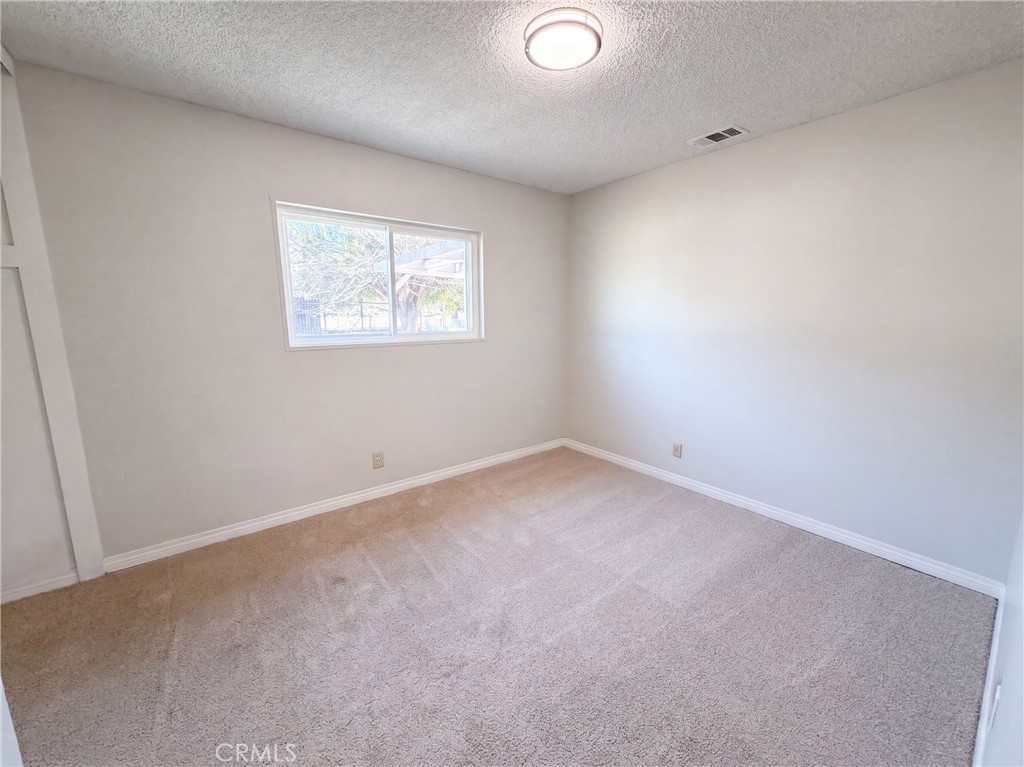26934 10th Property Photo 11