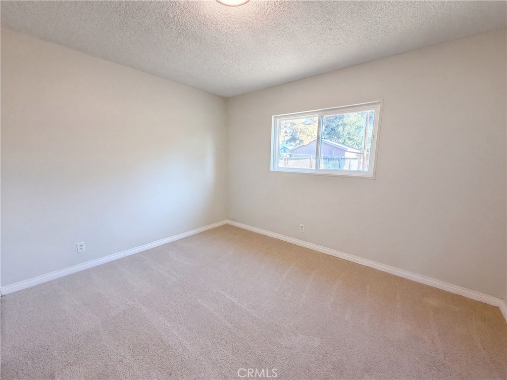 26934 10th Property Photo 14