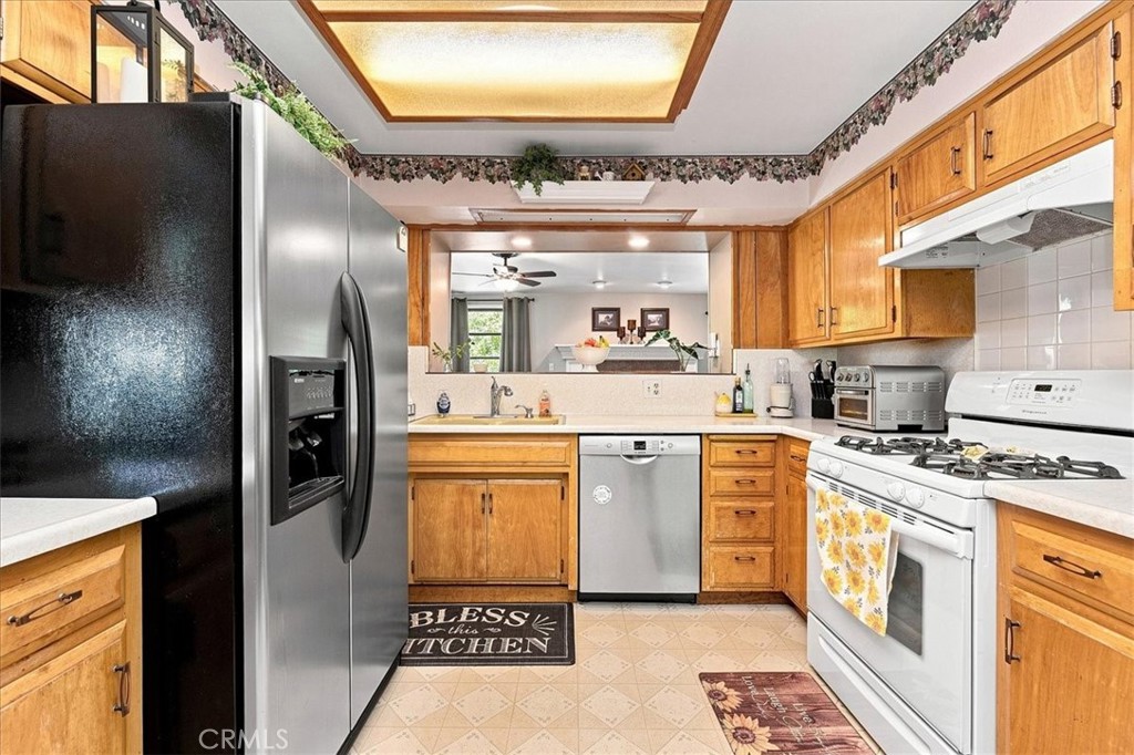 5105 Golden Property Photo 18