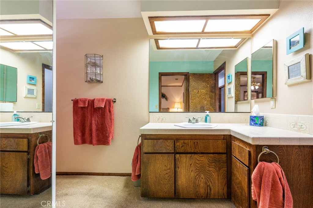 5305 Park Ln Property Photo 11
