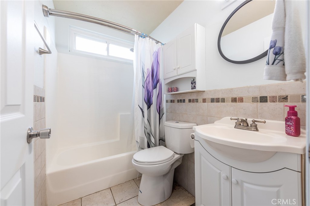 656 Wilson Ave Property Photo 6