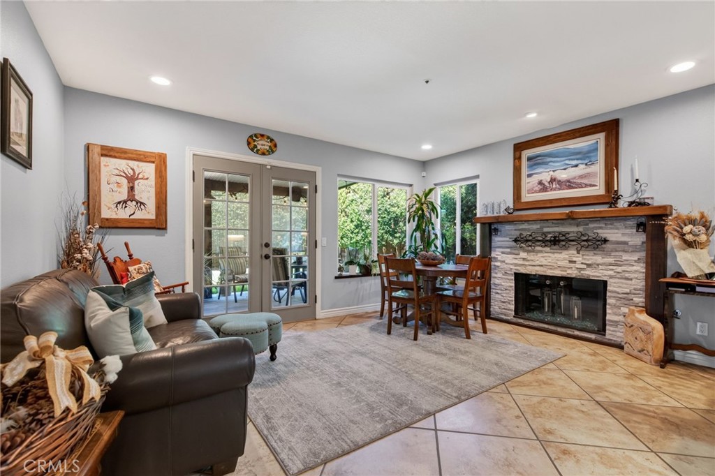 8082 Summer Place Property Photo 14