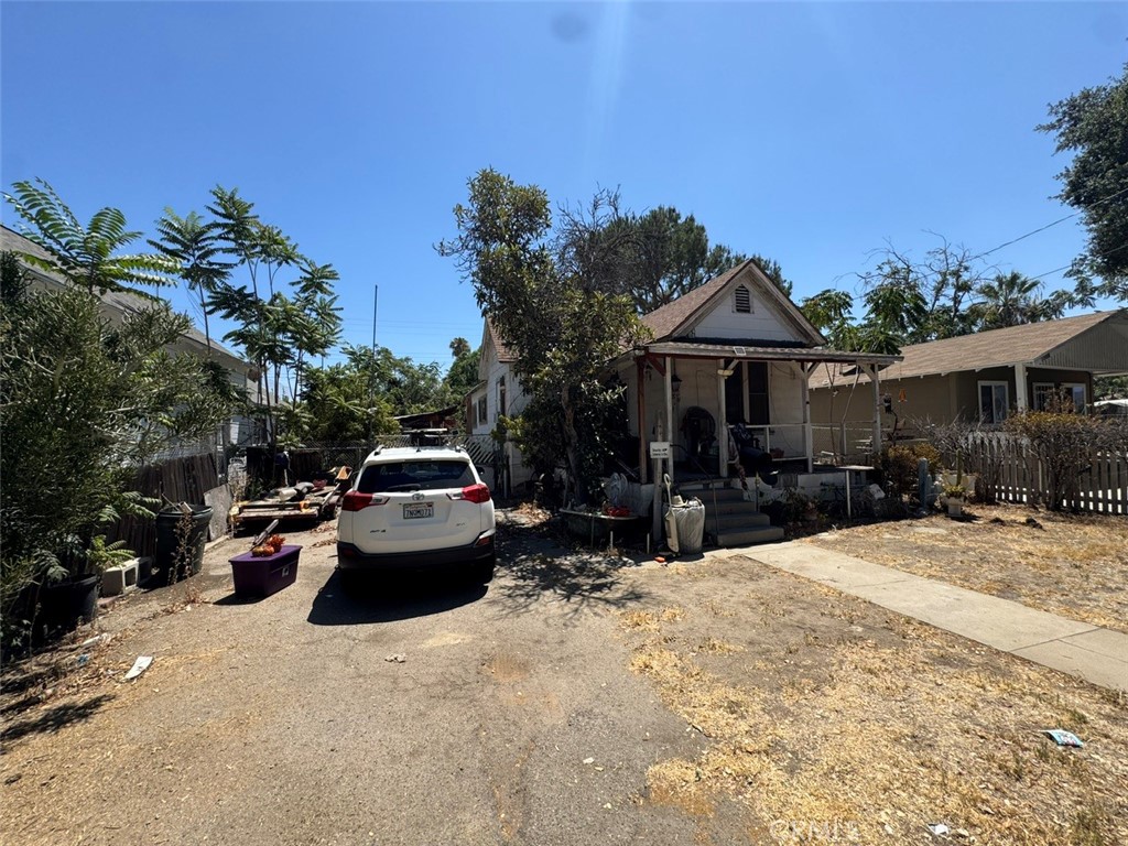 1012 Washington Property Photo 3