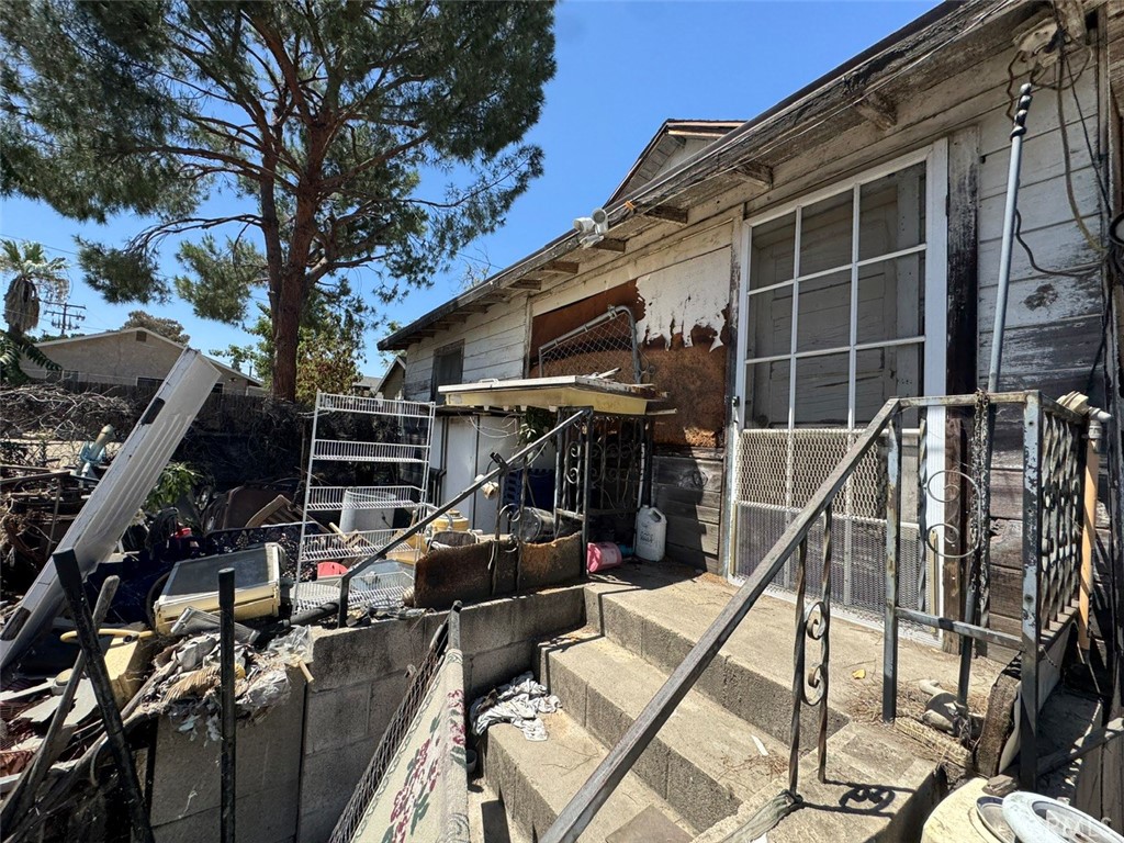 1012 Washington Property Photo 6