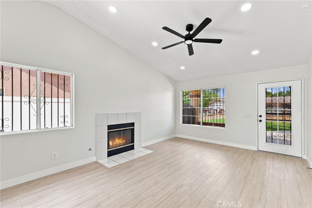 15363 Holly Property Photo 6