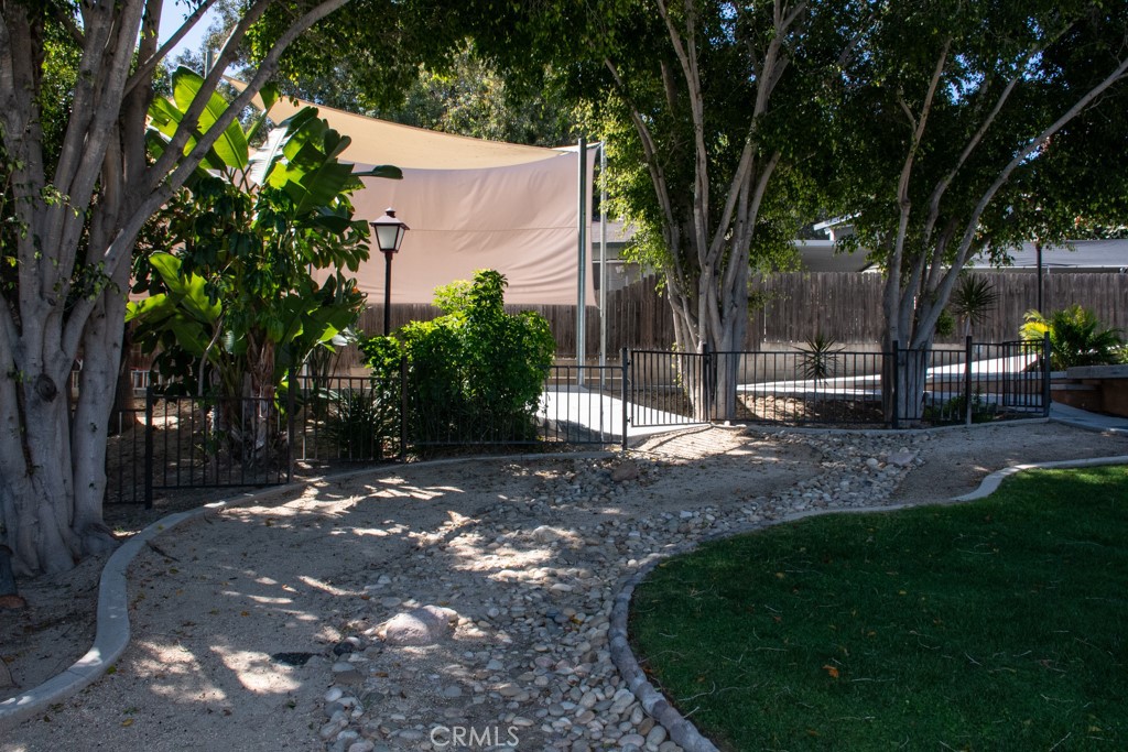 933 Eastside Rd Property Photo 34
