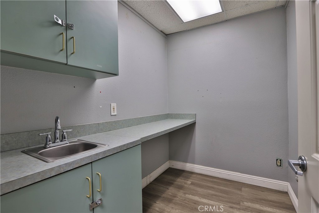 1305 W Arrow Property Photo 22
