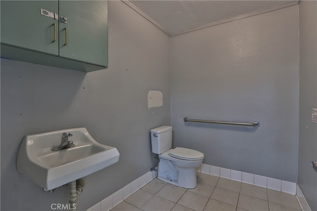 1305 W Arrow Property Photo 14
