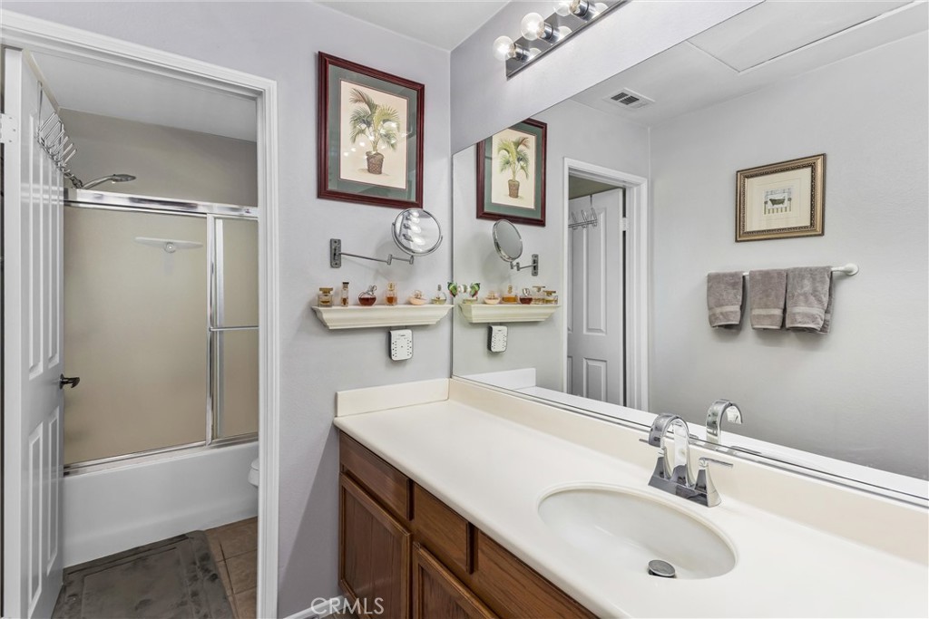 1180 Reisling Property Photo 33