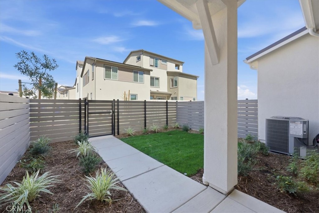 27326 Seven Oaks Lane Property Photo 4