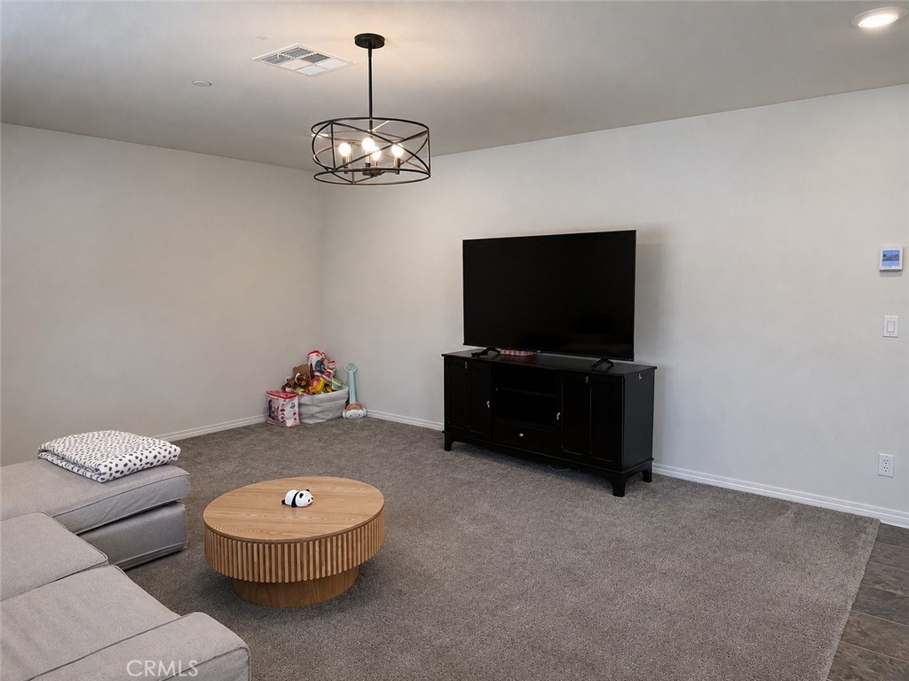 5156 Rowel Street Property Photo 4