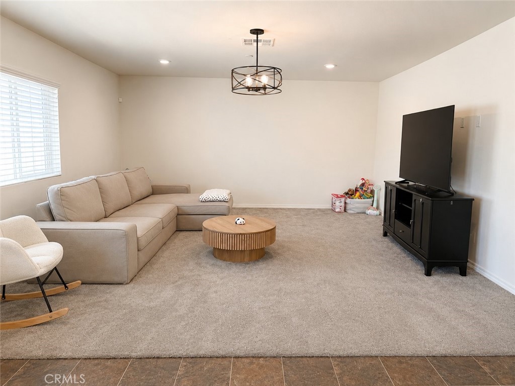 5156 Rowel Street Property Photo 5