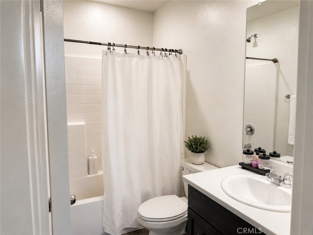 5156 Rowel Street Property Photo 19