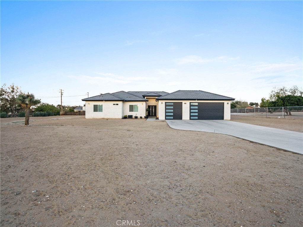 11383 Maple Property Photo 2
