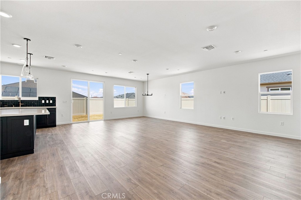 3253 E Avenue J-4 Property Photo 8