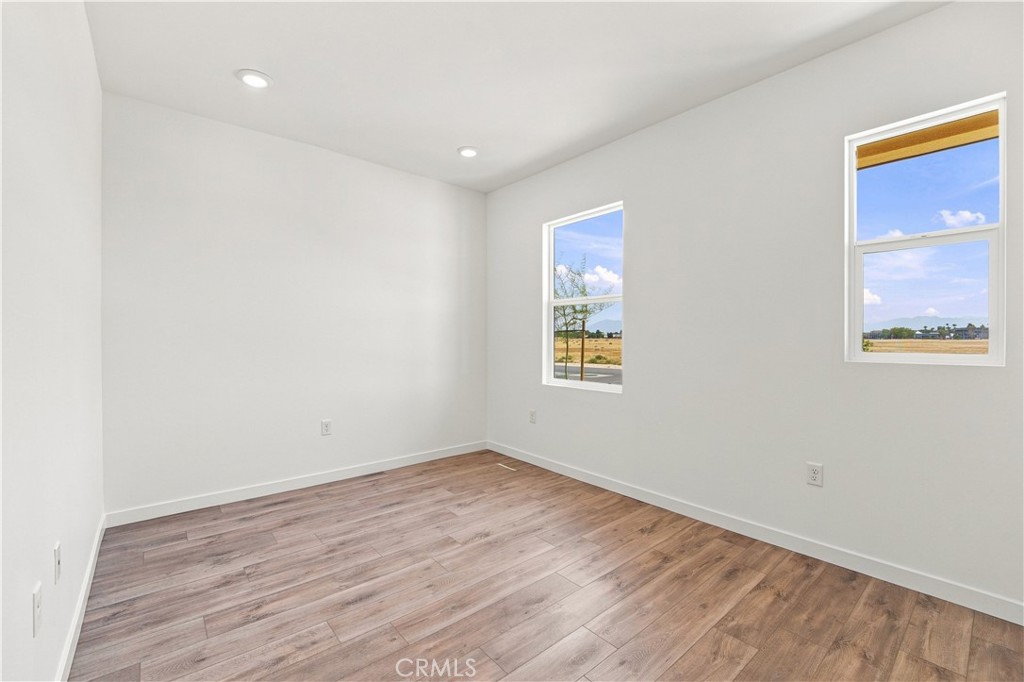 3253 E Avenue J-4 Property Photo 22
